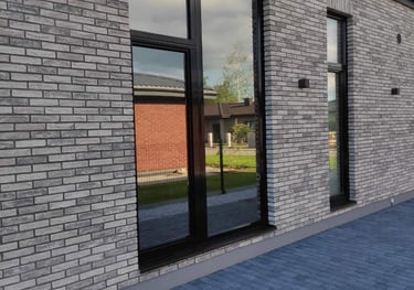 Veidrodinės ir matines pleveles klijavimas