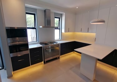 Kitchen kickplate lighting