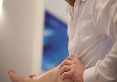 Analisi medica fisioterapica del ginocchio paziente