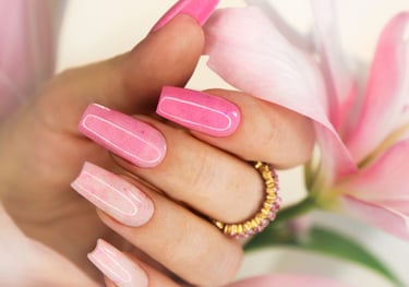 kosmetikausbildung-in-bayern Kosmetikausbildung Nageldesign Fußpflege Wimpernstylist Wimpern