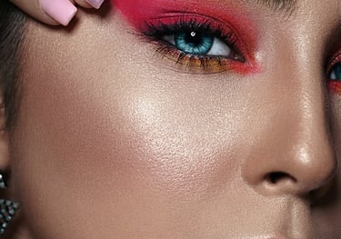 kosmetikausbildung-in-bayern Kosmetikausbildung Nageldesign Fußpflege Wimpernstylist Wimpern