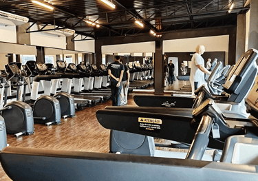 Acqua FIT sala de esteiras e aeróbios Mooca