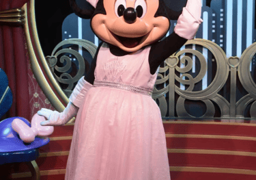 Conoce a las estrellas de Disney en Red Carpet Dreams