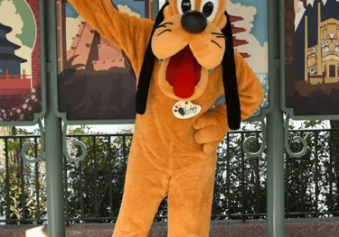 Conoce a Pluto en Showcase Plaza
