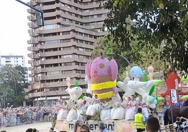 Carroza de la batalla de las flores en Valencia