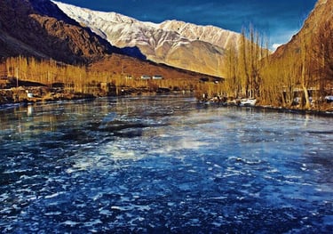 Dal Lake Srinagar Jammu and Kashmir scenic valley special LTC tour destination