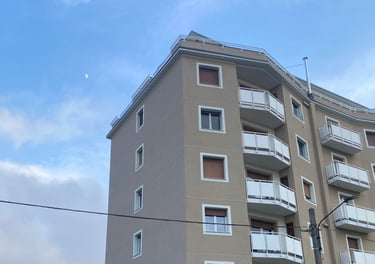 Facciata rinnovata del progetto residenziale Condominio Saronno di BRB Engineering srl