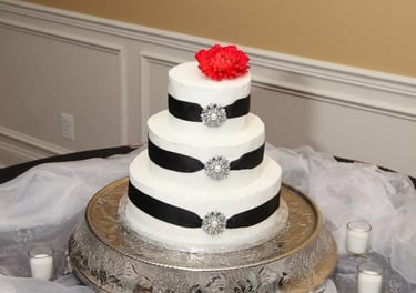 Wedding Cake and table decor for vow renewal celebration done by GMC Exquisite Events