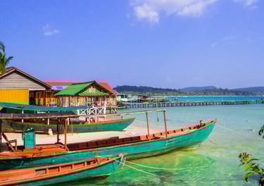 Vista dos barcos ancorados em Sihanoukville, Camboja.