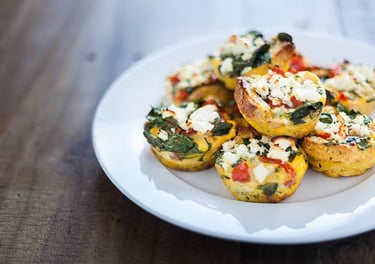 Cestinha de palmito com tomate seco
