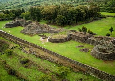 Yacatas de Tzintzuntzan - Tour Patzcuaro y janitzio saliendo de Morelia