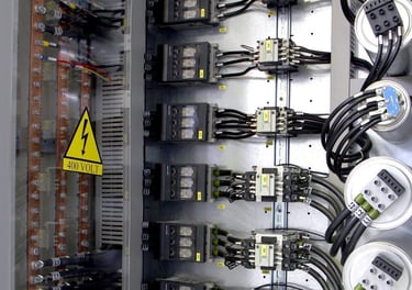 Antalya'da enerji verimliliği sağlayan Zed Elektrik, kompanzasyon sistemleri ile maliyetleri düşürür