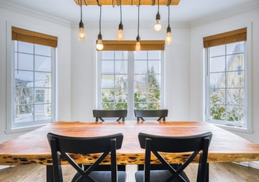 un intérieur capturé par un photographe visant à vendre une maison