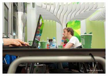 Ein Mann, der 2011 am MTV Hack Day teilnahm.