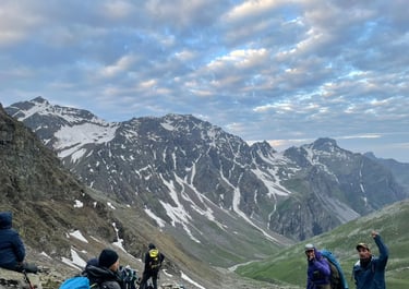 Rest between Dunda and Buran Pass