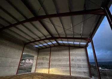 proyecto nave prefabricada con estructura metálica y cerramiento de placas de hormigón alveolar