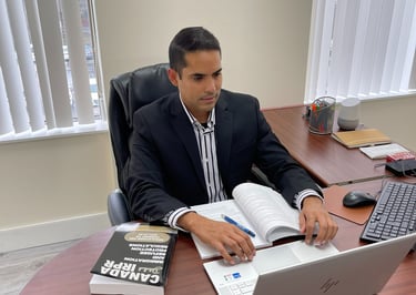 Alejandro González  Consultor de Inmigración  (RCICI)