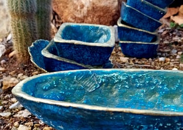 créations en papier mâché technique acrylique et patine ancienne bleu petits objets bol, vide poche