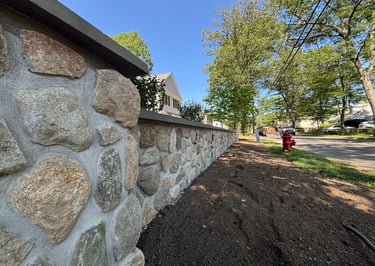 custom-veneer-retaining-wall.jpg