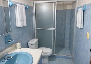 Casa para internos con naturaleza piscina buen ambiente espacios limpios