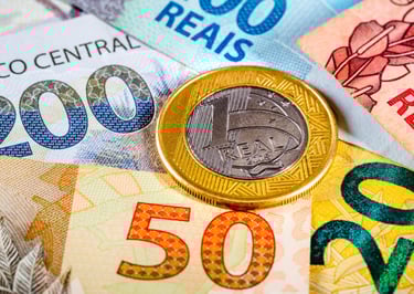 imagem de notas de dinheiro brasileiro o real 