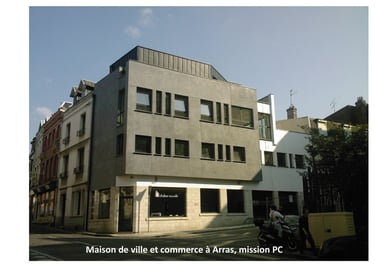maison de ville et commerce à Arras