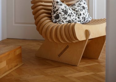 Елегантно параметрично кресло от серията ни параметрични мебели. Изработено чрез CNC услуги за макси