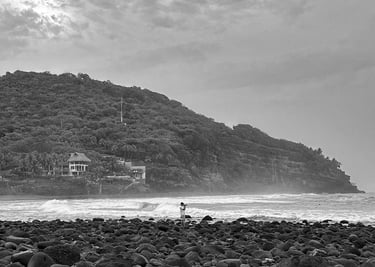black and white shot of el zonte beach