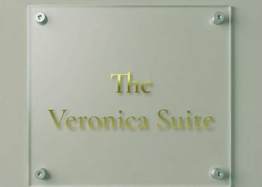 Premium Double Hotel Room In Hull City