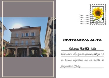 Cartolina di Civitanova Alta con un edificio del centro storico