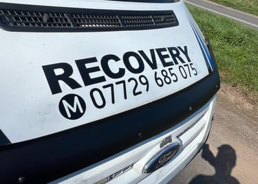 alt="On-site vehicle diagnostics service in Worcester driveway"