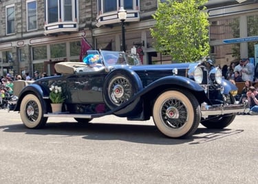 Stunning Packard in the Tulip Time Parade