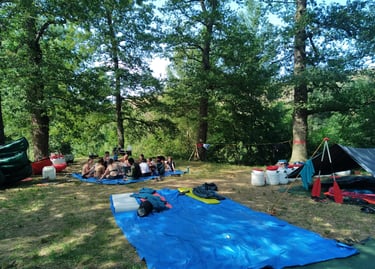 canoë trip kayak asso les pieds à terre prades brioude séjour jeunesse ados 2024