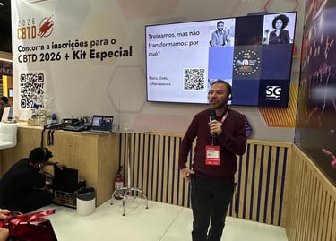 Cleidson Gonçalves em uma palestra sobre apredizagem corporativa