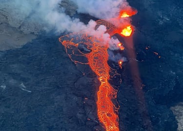 Iceland Volcano Helicopter Landing — Iceland
