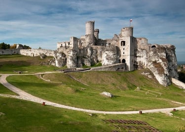 Ogrodzieniec Castle — Poland