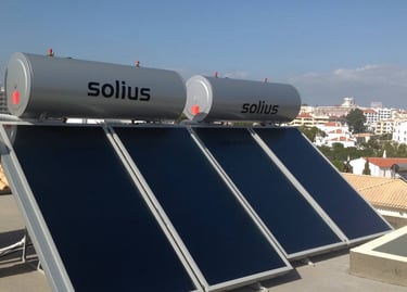 painel solar para aguas quentes, termossifão; solar térmico n fundão