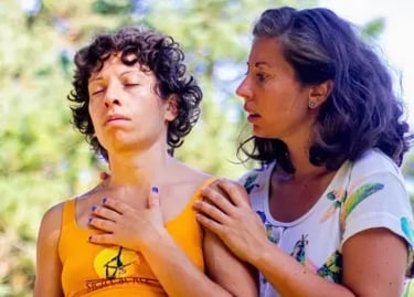 Séance d'hypnose en plein air au Parc La Grange, hypnonaute thérapie agréée ASCA à Genève.