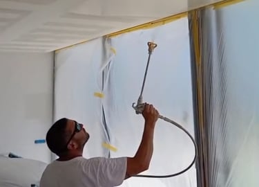 Pintura en Menorca con airless