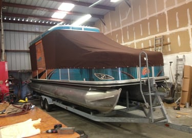 Pontoon boat cover full. Walkin enclosure. 