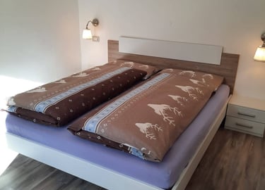 alt="letto extra large appartamento affitto val di Fassa"