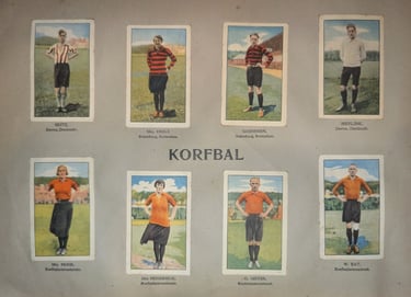 Page from the Vittoria Egyptian Cigarettes Miss Blanche album featuring Korfbal similar to basketbal