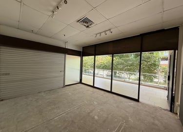 Lucky Plaza Shop For Rent