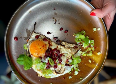 Komeet kok aan huis en catering - spiegelei met granaatappel en balsamico