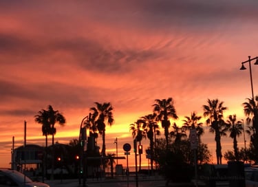 Amanecer en la playa de la Malvarrosa, valencia