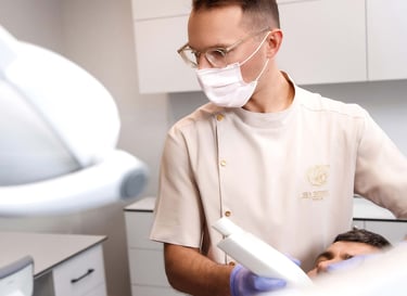 Profesionalūs verslo, linkedin portretai, kadrai odontologijos klinikoms Vilniuje Kaune, asmeninis įvaizdis