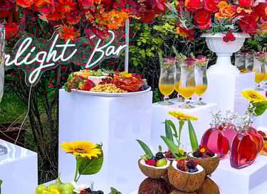 vin d’honneur mariage de cocktails jolie avec fruits et fleurs