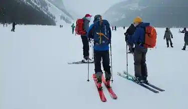 Shuttle transportation service to Lake Louise Ski Resort during winter season