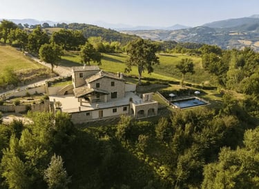Villa Ermelinda con piscina in affitto Marche