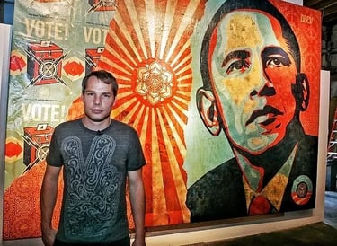 Shepard Fairey, famoso pelo pôster "Hope" do Obama